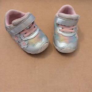Stride Rite Rosa Sneaker Rainbow Size 4 - Gently Used